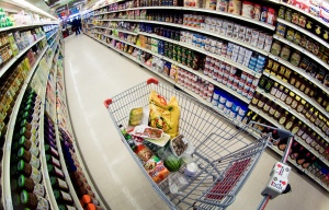 supermarket-aisle-grocery-store-shopping-cart-Favim.com-475341