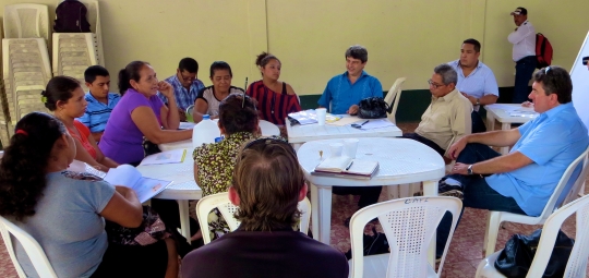 The UK Embassador meets with the Juan Francisco Paz Silva board of directors, representatives of organized groups of rural women, and SBN in October 2013.